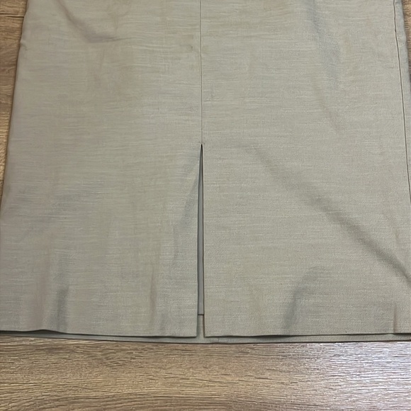 Ann Taylor | New tan linen blend midi pencil skirt Women’s size 10 front slit - Picture 3 of 9